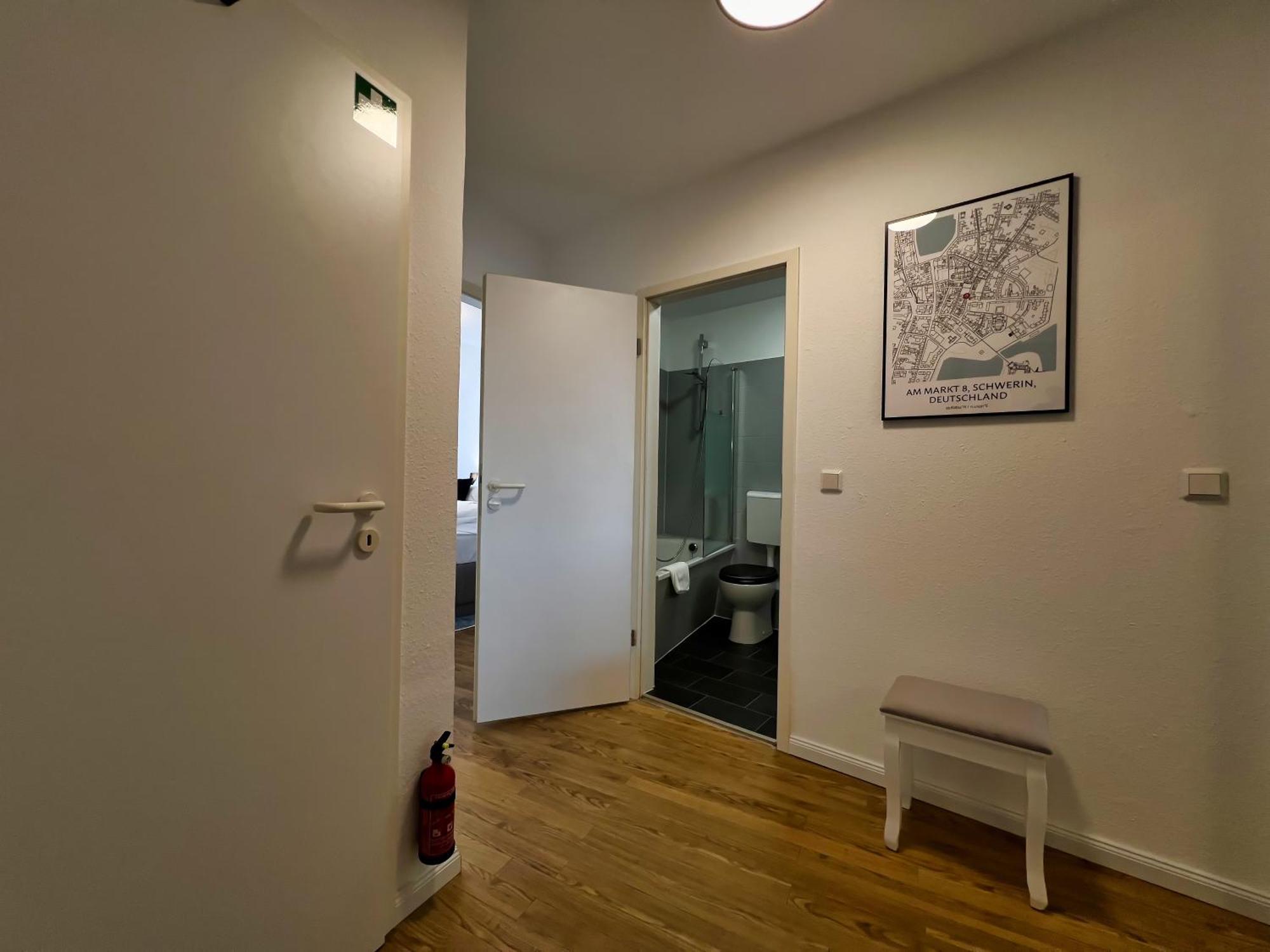 Nr 2 Modernes Apartment In Historischer Marktplatzlage 56 Qm # Cosiness Company 22 Schwerin  Ngoại thất bức ảnh